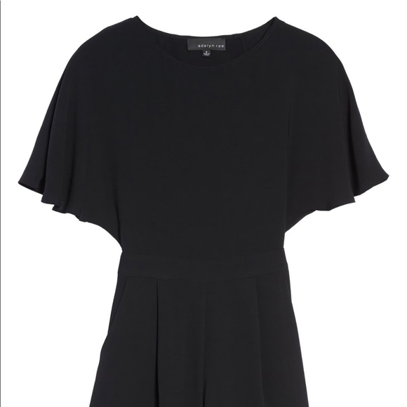 Adelyn Rae romper - Picture 5 of 5